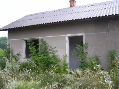 Івано-Франківська обл., Снятинський р-н, с. Потічок, вул. Незалежності, 46. Оренда нежитлових приміщень