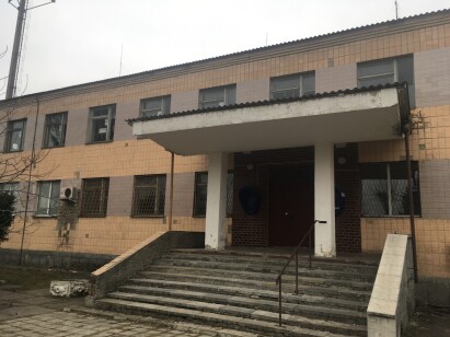 Київська обл., м. Узин, вул. Ярослава Мудрого (вул. Червоноармійська), 4. Оренда – приміщення 1-го поверху площею 124,7 кв.м. (В)