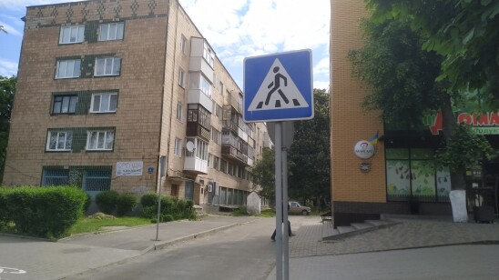 Волинська обл., м. Луцьк, пр-т Відродження, 6. Оренда – приміщення підвалу 221,00 кв.м та 1-го поверху 543,20 кв.м загальною площею 764,20 кв.м (В)