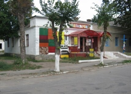 Вінницька обл., Вінницький р-н., м. Липовець, вул. В. Липківського, 37. Оренда – нежитлові приміщення площею 86,7 кв.м. (В)