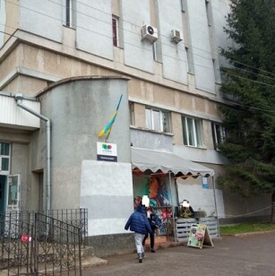 Рівненська обл., м. Рівне, вул. Міцкевича, 2. Оренда – приміщення 1-го та 2-го поверху площею 270 кв.м. (В)