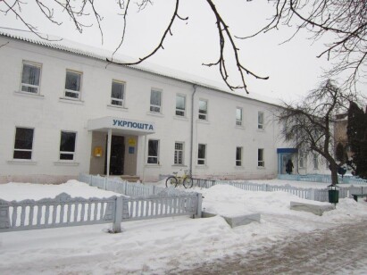 Чернігівська обл., с-ще Варва, вул. Шевченка, 39. Оренда – приміщення 2-го поверху площею 212,80 кв.м ( В)