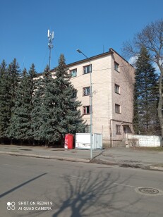 Волинська обл., м. Ковель, вул. Незалежності, 84. Оренда – приміщення 2-го поверху адмінбудівлі площею 12,90 кв.м (В)