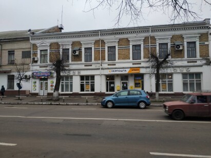 ГОЛЛАНДСЬКИЙ АУКЦІОН. Полтавська обл., м. Лубни, проспект Володимирський, 1/5. Оренда – приміщення 2-го поверху площею 295,5 кв.м. (В)