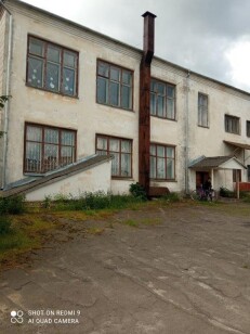 Рівненська обл., Рівненський р-н. смт. Клевань вул. Козацька, 10. Оренда – виробничі приміщення 1-го поверху площею 101,4  кв.м. (В)