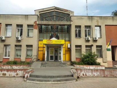 Сумська обл., м. Суми, вул. Івана Сірка, буд. 9. Оренда – частина 3-го поверху нежитлової будівлі площею 360,00 кв.м.(В)