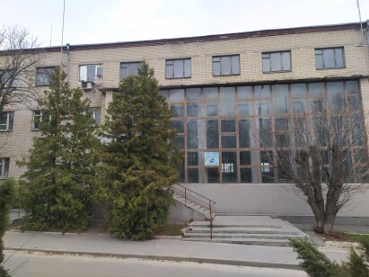 Харківська обл., смт. Нова Водолага, вул. Гагаріна, 3. Оренда – приміщення 1-го поверху площею 19,10 кв.м. (В)