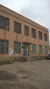 Харківська обл., Харківський р-н, смт. Вільшани, вул. Центральна, 18. Оренда – окремі приміщення 1-го та 2-го поверху площею 251,10 кв.м. (В)