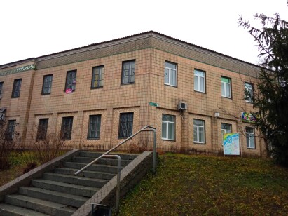 Полтавська обл., м. Решетилівка, вулиця Старокиївська, 2;   Оренда – приміщення 3-го поверху загальною площею 420,10 кв.м. (В)   