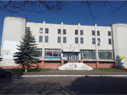 Волинська обл., м. Любомль, вул. Б.Хмельницького, 2. Оренда – приміщення 1-го поверху адмінбудівлі площею 59,70 кв.м. (В)