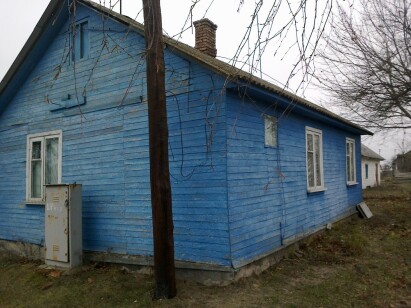 Рівненська обл., Рівненський р-н., с. Балашівка, вул. Незалежності, 52;   Оренда – нежитлове приміщення площею 12,9 кв.м. (В)