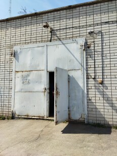 Дніпропетровська обл., м. Новомосковськ, вул. Зіни Білої, 44а. Оренда – приміщення автомобільного боксу №53 площею 50,00 кв.м. (В)