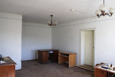 Івано-Франківська обл., Калуський р-н, смт. Рожнятів, площа Єдності, 9. Оренда – приміщення 3-го поверху площею 109,60 кв.м. (В)