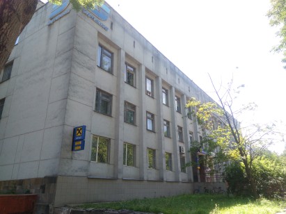 Чернігівська обл., м. Бахмач, вул. Соборності, 57.Оренда – група приміщень 3-го поверху площею 330,80 кв.м (В)