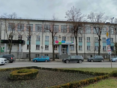 Рівненська обл., м. Рівне вул. Соборна,56. Оренда – приміщення цокольного поверху площею 340,70 кв. м (В).