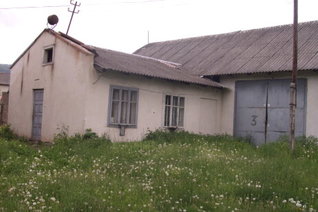 Івано-Франківська обл., м. Косів, вул. Гвардійська, 15. Оренда нежитлових приміщень 479,8 кв.м.