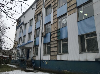 Київська обл., м. Сквира, вул. Героїв Небесної Сотні (вул. Ювілейна), 17, літ. «А-3-5», Оренда – приміщення 1-го поверху, площею 151,90 м. кв. (В)