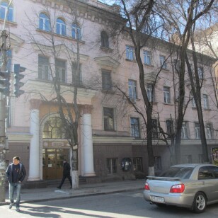 Дніпропетровська обл., м. Дніпро, вул. Січових Стрільців, 10. Оренда – приміщення цокольного поверху площею 23,70 кв.м. (В)