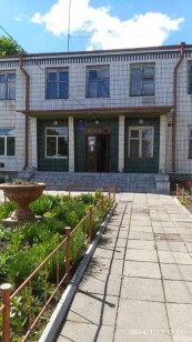 Сумська обл., Охтирський р-н, с. Довжик, вул. Адміністративна, буд. 1;   Оренда – нежитлове приміщення площею 23,70 кв. м. (В)