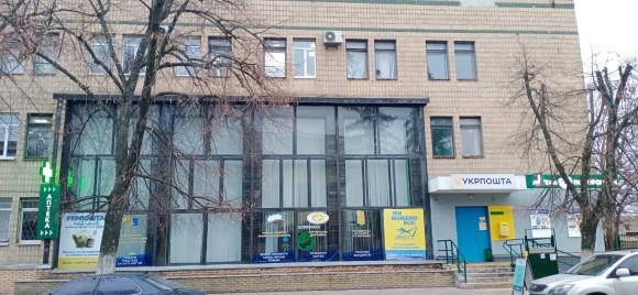 Харківська обл., Чугуївський р-н, м. Зміїв, вул. Адміністративна, 5. Оренда – приміщення на ІІІ поверсі площею 16,1 кв.м. (В)