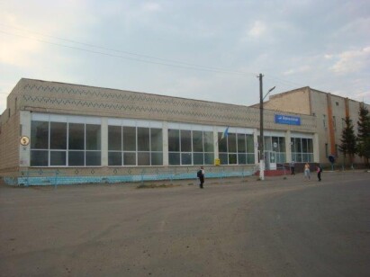 Вінницька обл., Вінницький р-н., м. Іллінці, вул. Соборна, 29, оренда – Приміщення 1-го поверху площею 57,9 кв.м. (В). 