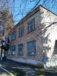 Рівненська обл., Сарненський р-н, смт. Степань, вул. Київська, 18. Оренда – приміщення 2-го поверху та гараж, загальною площею 186,80 кв.м. (В)