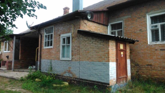 Сумська обл., м. Лебедин, вул. Шевська, 46. Оренда – будівля з надвірними спорудами