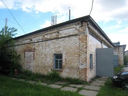 Чернігівська обл., Чернігівський р-н, м. Городня, вул. Чернігівська, 7;   Оренда – приміщення гаражного боксу площею 28,3 кв.м. (В)