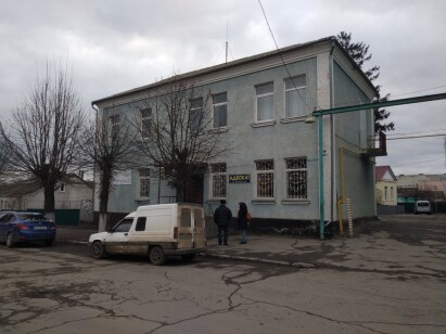 Вінницька обл., Тульчинський р-н., м. Тульчин, вул. М.Леонтовича, 74; Оренда – приміщення 1-го поверху площею 22,2 кв.м. (В) 