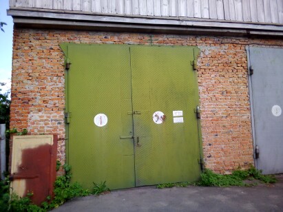 Чернігівська область, м. Бахмач, вул. Робітнича, 17Б. Оренда – гаражне приміщення площею 57,50 кв.м. (В)