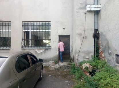 Івано-Франківська обл., Івано-Франківський р-н, м. Рогатин, вул. Галицька, 73. Оренда – Приміщення 1-го поверху площею 42,9 кв.м. (В)