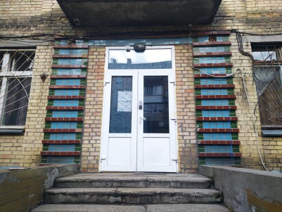 м. Київ, вул. Будівельників, 8-Б Оренда – приміщення 1-го, 2-го та 3-го поверхів, площею 1520,3 м. кв. (П)