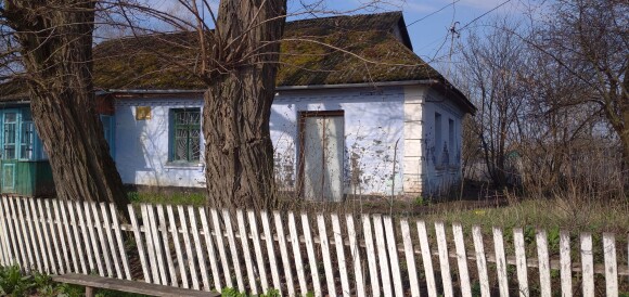 Вінницька обл., Жмеринський р-н, с.Тарасівка, вул. Шевченка,5;   Оренда – приміщення площею 22,1 кв.м. (В)